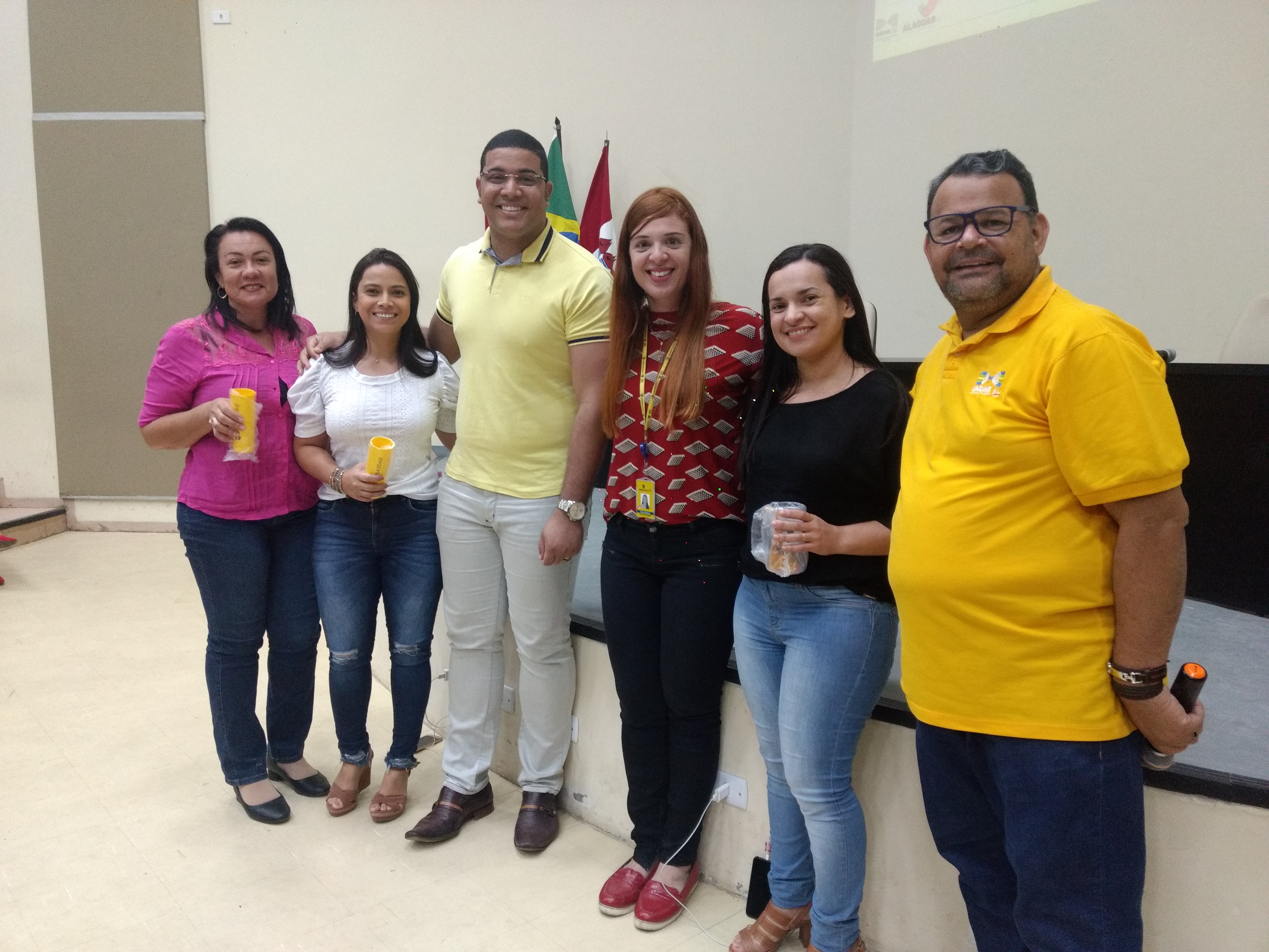 seminário sobre área de linguagens no Novo Currículo Alagoano